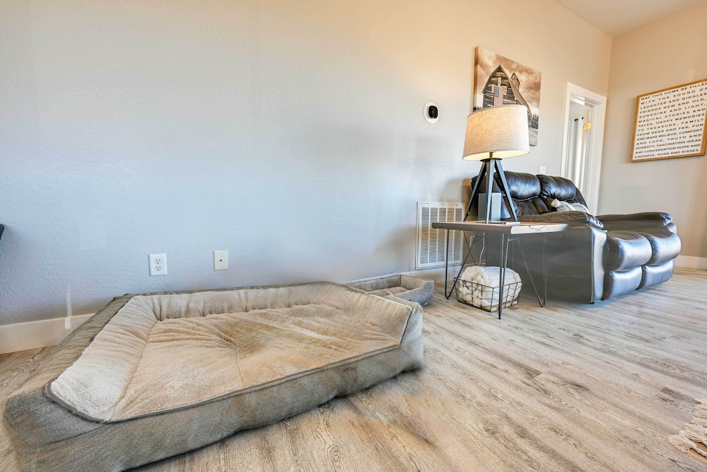 4 Mi to Lake Powell: Retreat w/ Game Room!