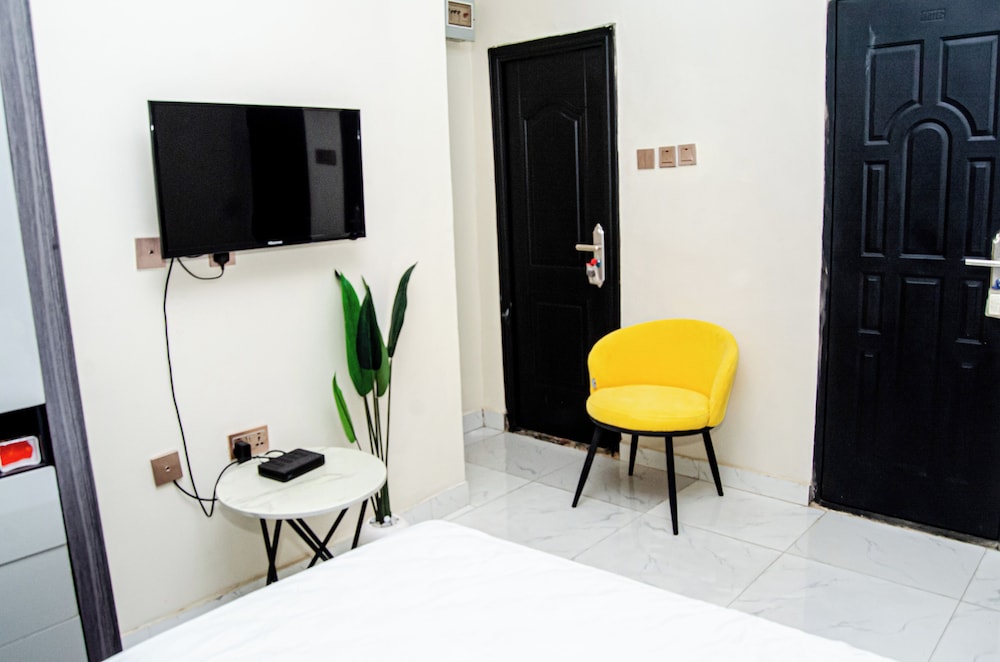 Furnished One-bedroom Bungalow in a Secure and Serene Part of Ibadan