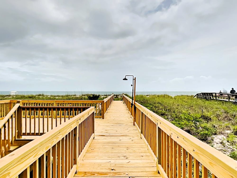 Seaside Serenity by Carolina Retreats