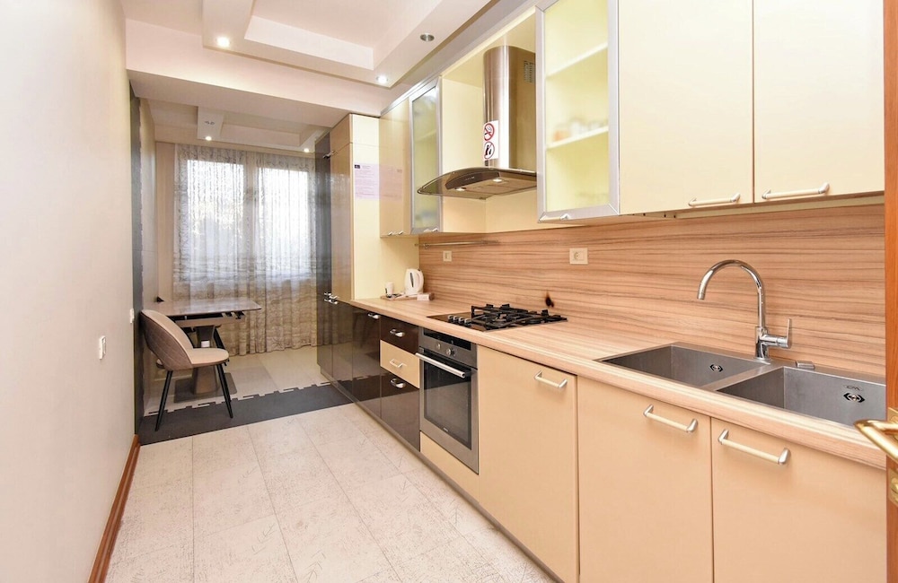 Apartment on Sundukyan street