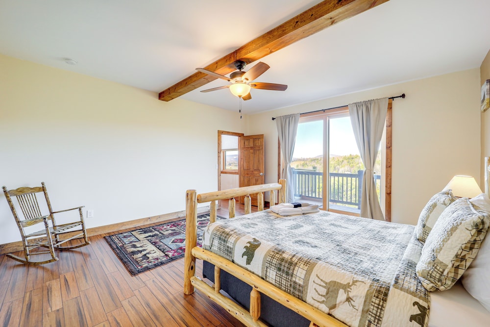 Mountain-view Deck: Group Getaway in Fleetwood