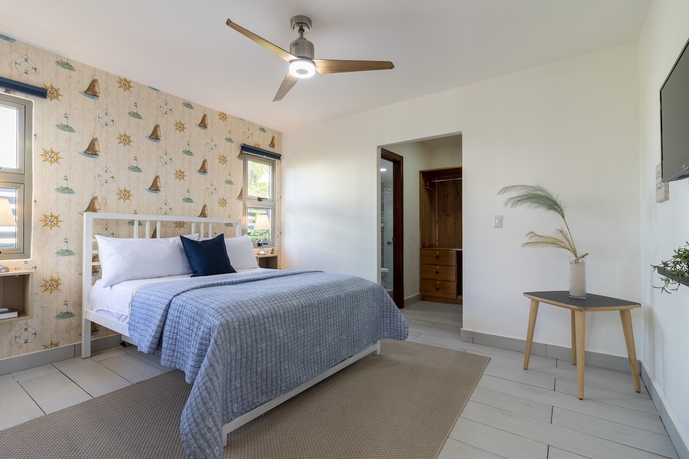 Modern 4-BR Villa in Gated Community view 2