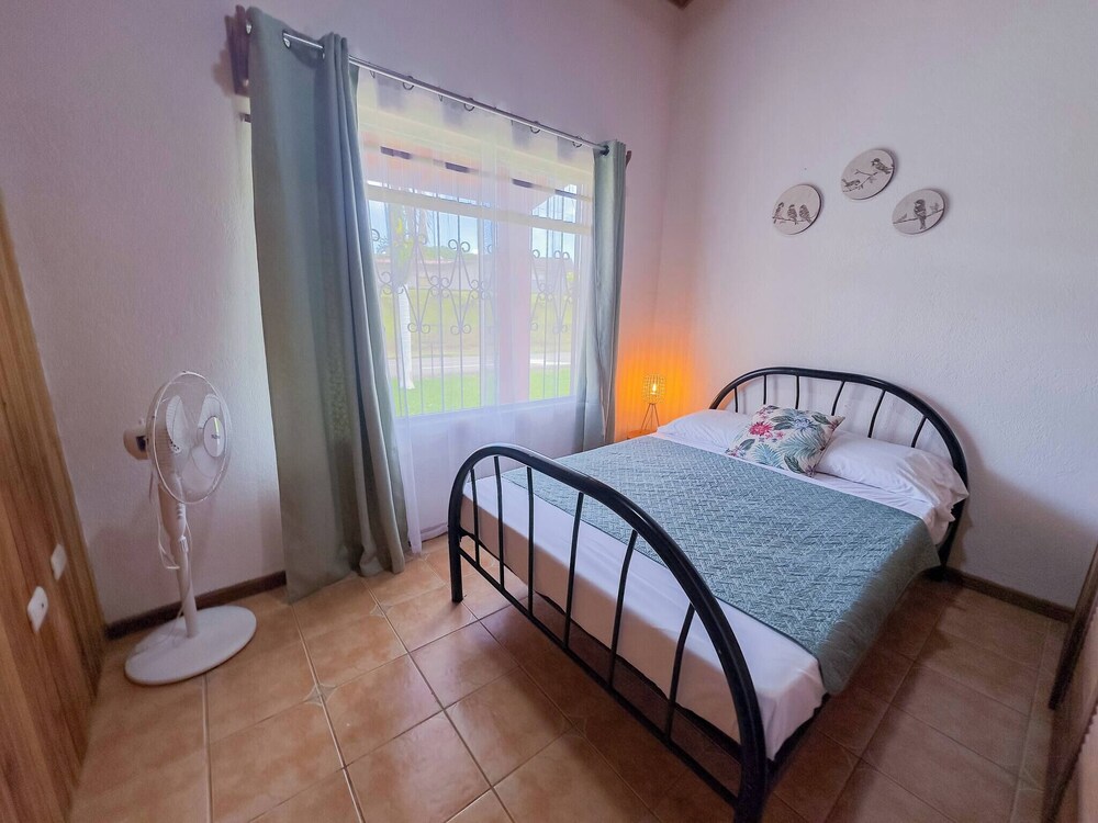 Cozy & Beautiful Casa Aire, Near Lake Park & Town