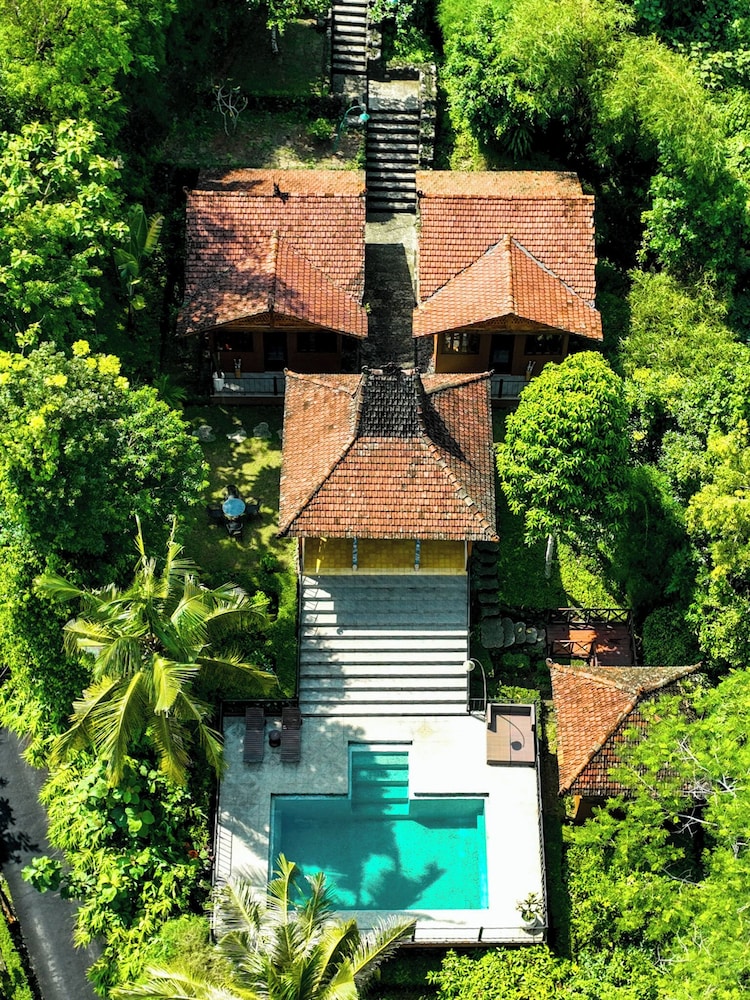 Villa Borobudur Resort