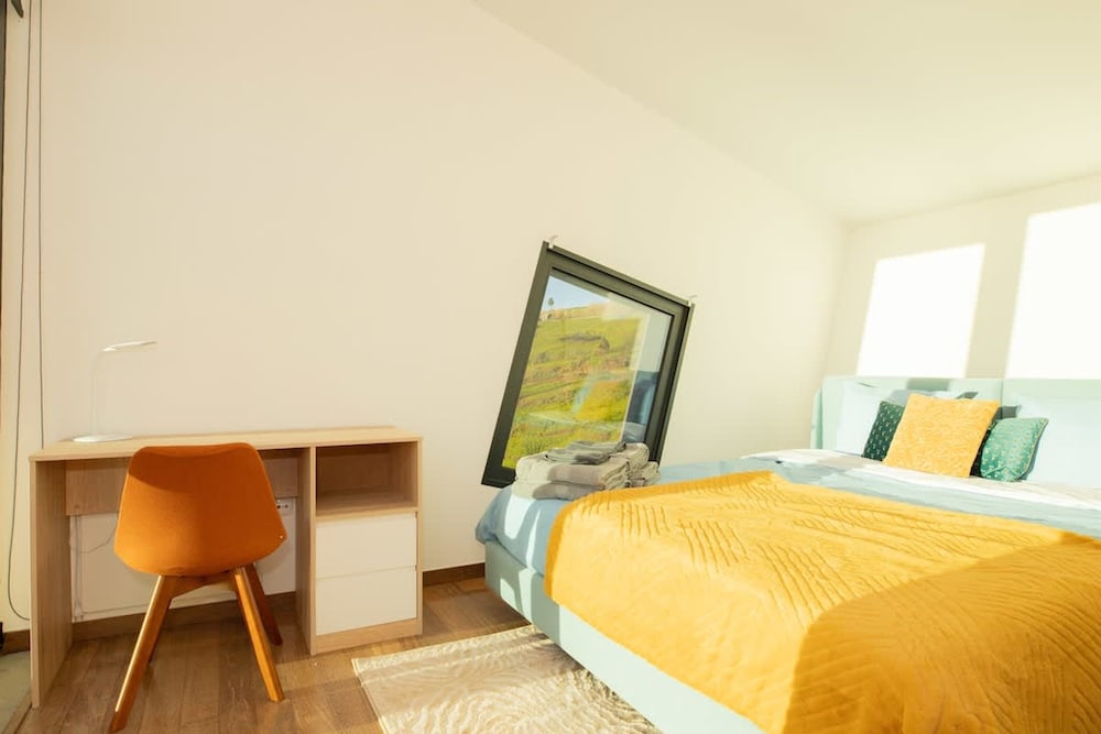 Villa Leonor Cliffside Retreat