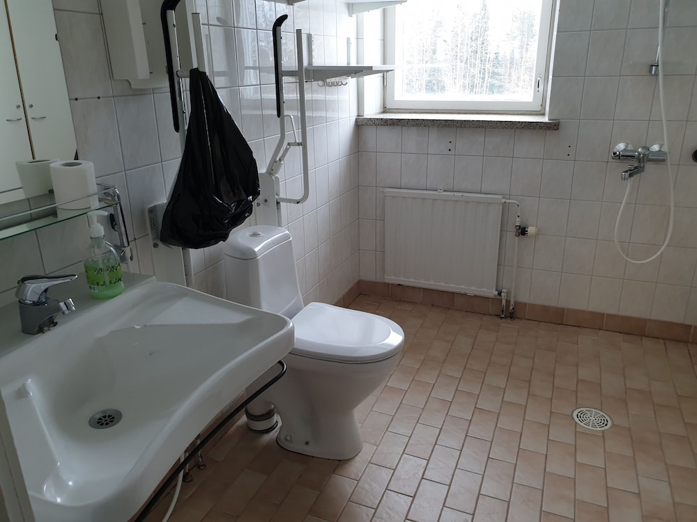 Photo 12