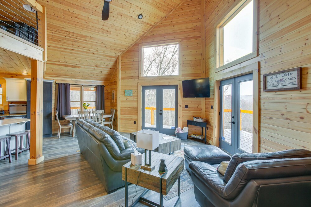 Celina Cabin w/ View of Dale Hollow Lake! view 3