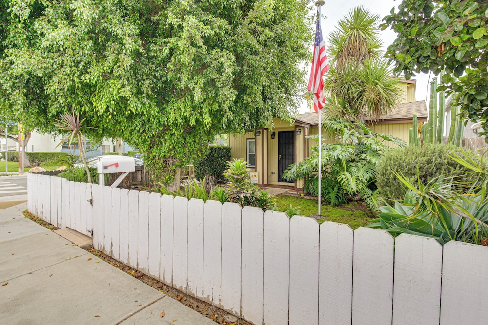 2 Mi to Ocean: Pet-friendly Imperial Beach Retreat
