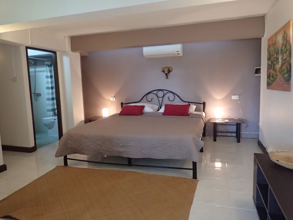 Pink House Samui