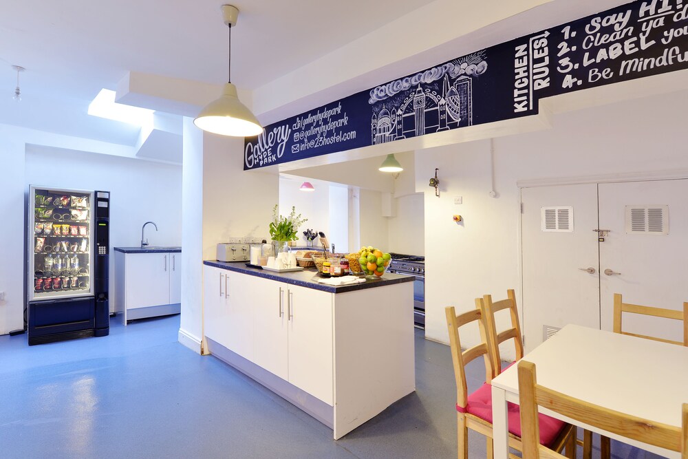 Gallery Hyde Park Hostel