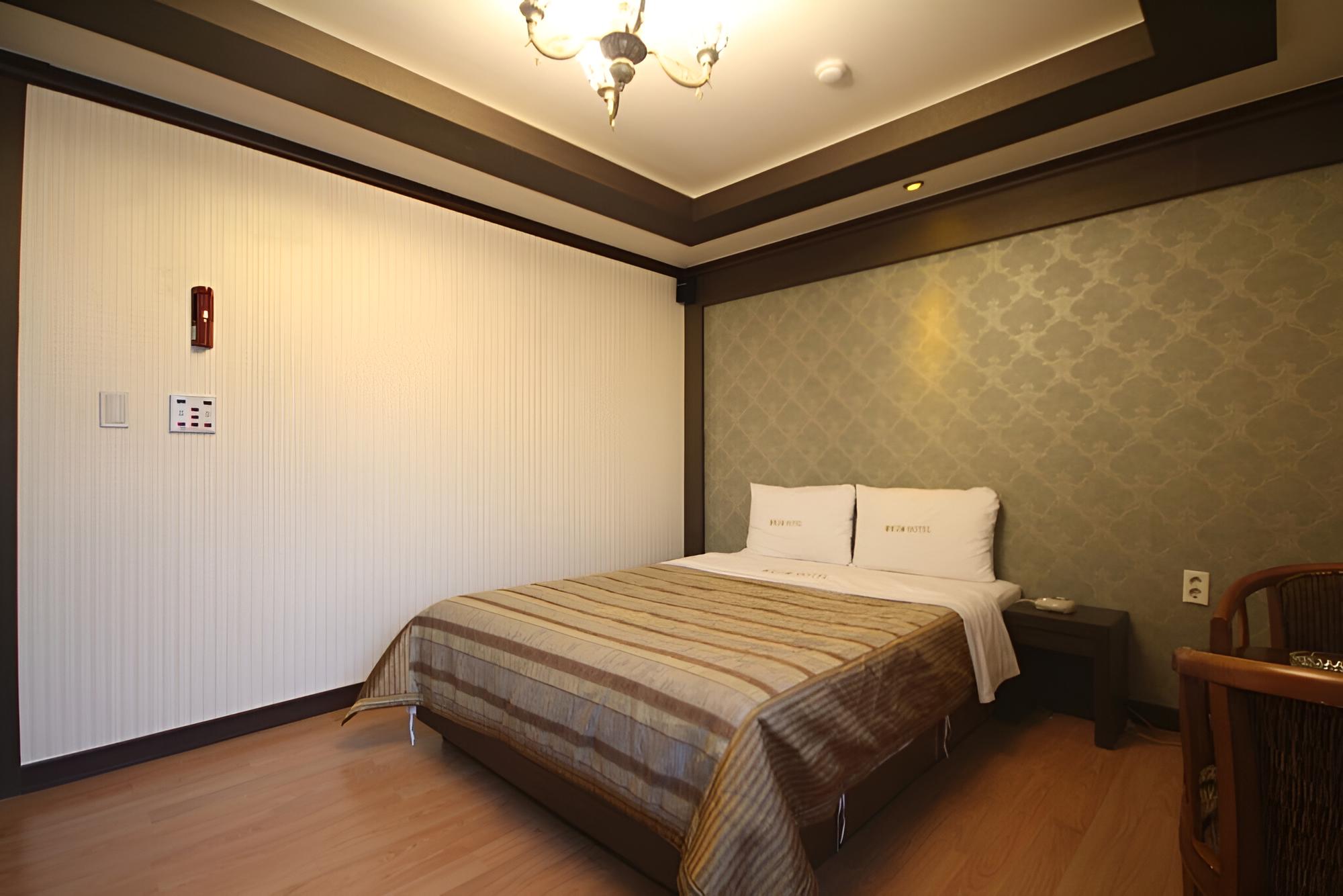 Gunsan Mulbitgoeul view 3