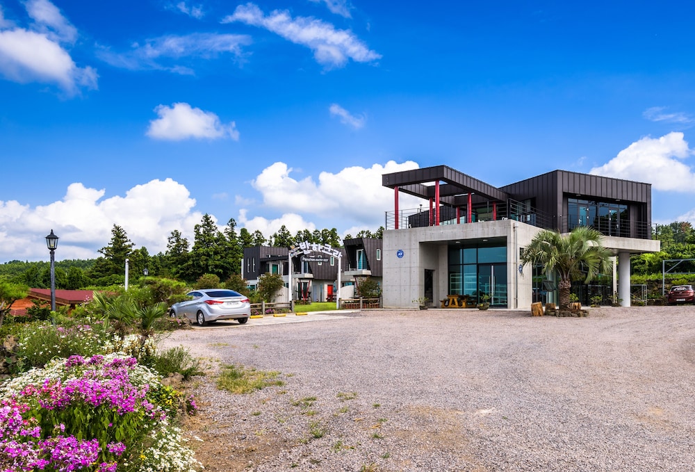Banhakeura Pension