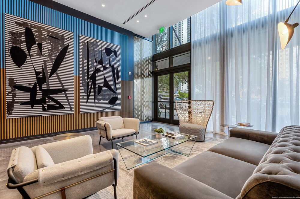 Breathtaking Studio with Bay & City View