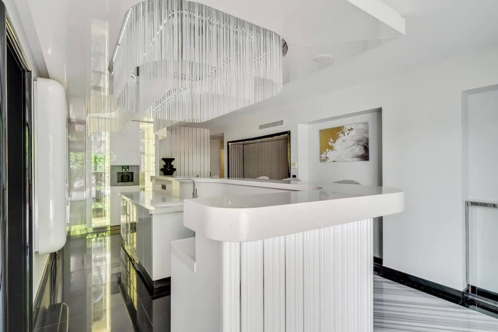 Exceptional Apartment - Near Eiffel Tower