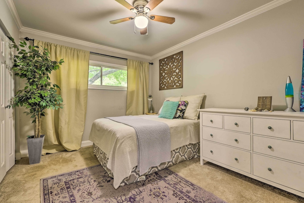 Charming Charlotte Cottage on a Half Acre!