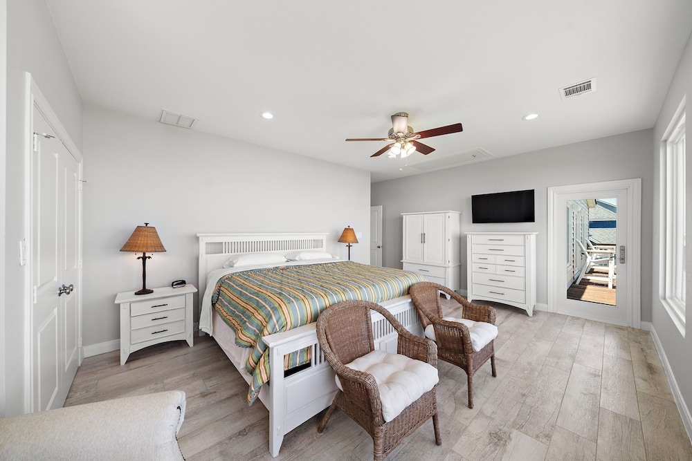 Sandcastle by Ryson Vacation Rentals