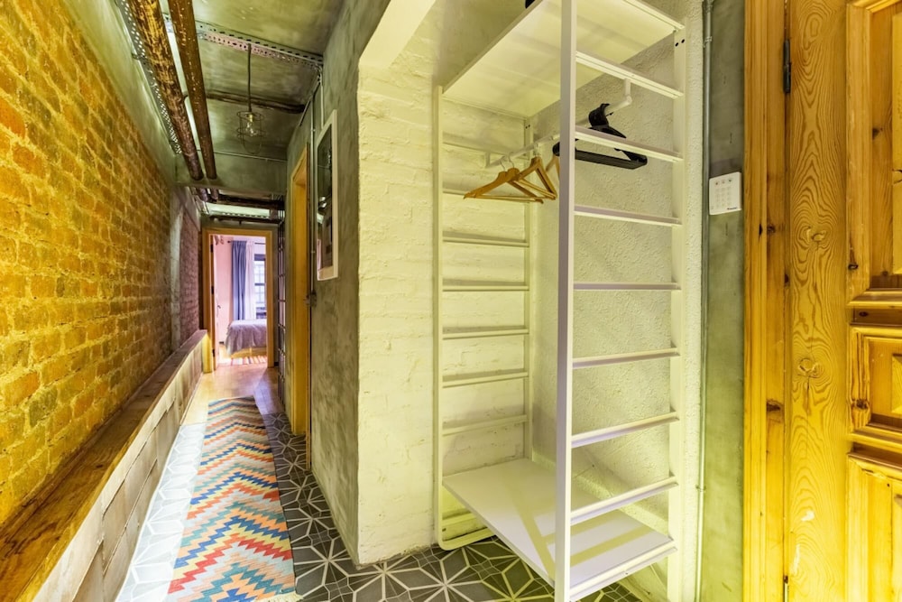 Missafir Apartment With Backyard in Nisantasi