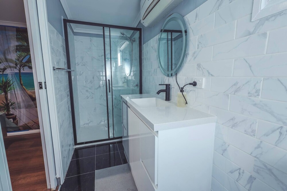 Cozy Family Home in Long Gully, Perfect for Relaxation