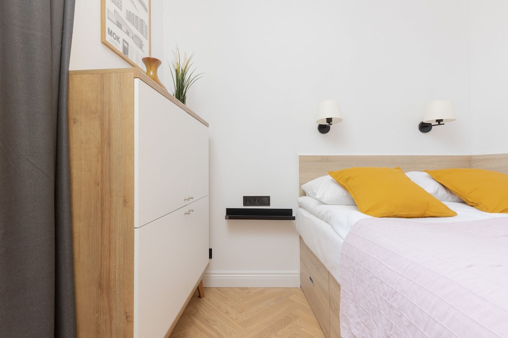 Apartment Mokotów Boboli by Renters view 4