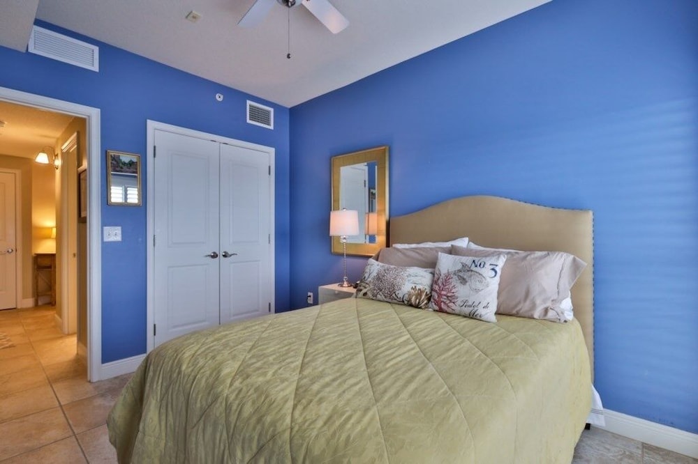 Oceanfront Condo With Beautiful Views 2 Bedroom Condo