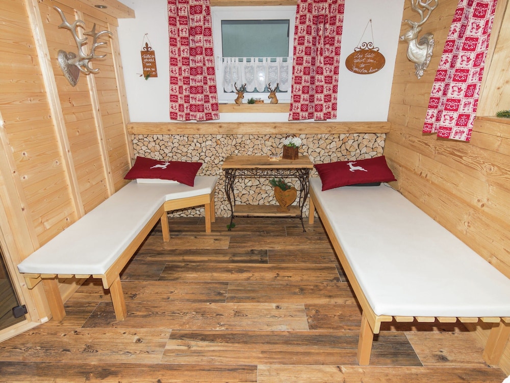 Alluring Holiday Home in Ubersee With Whirlpool