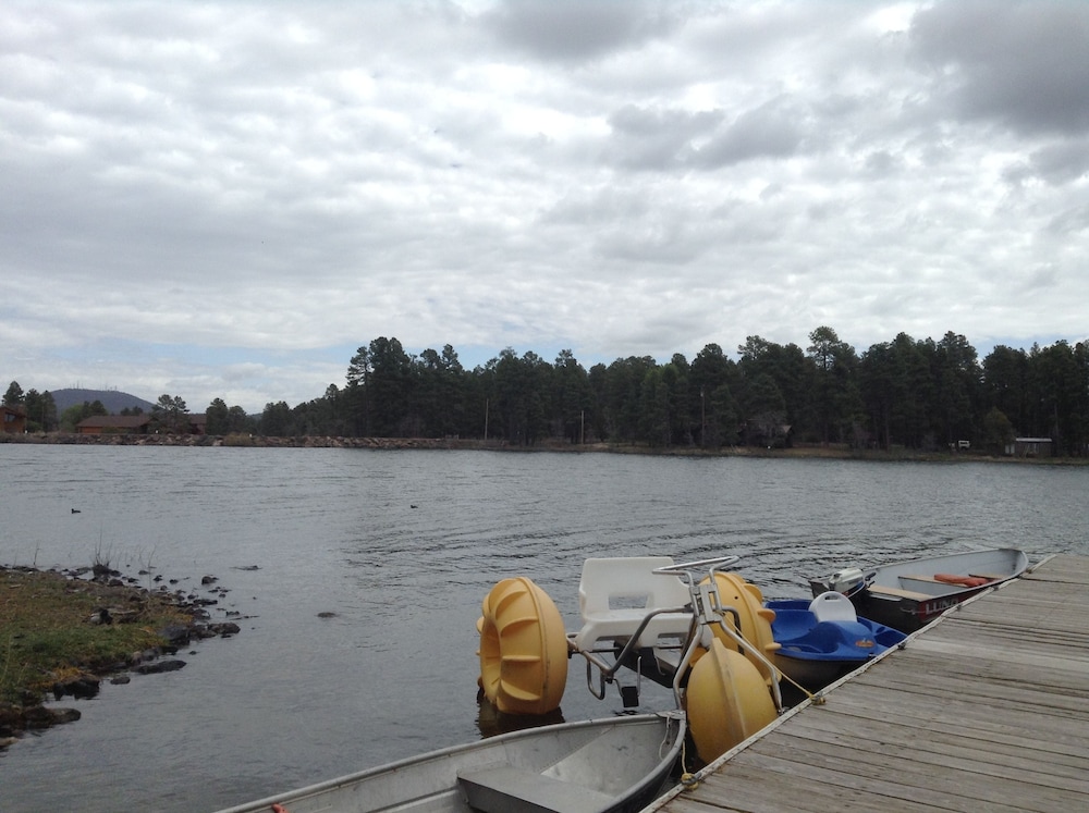 Rainbow's End Resort on Rainbow Lake