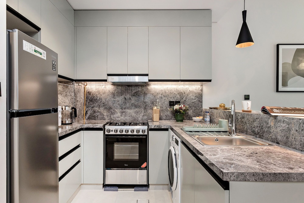 Stylish 1BR Apartment at Golf Gate