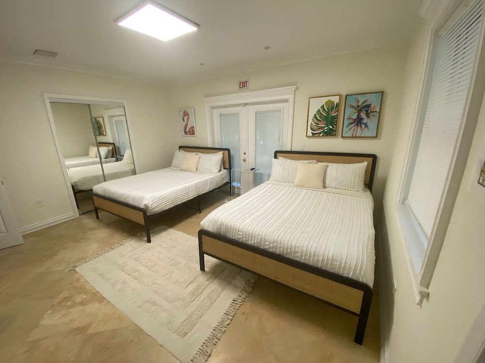 Biscayne Park 3BD 2BA -spacious