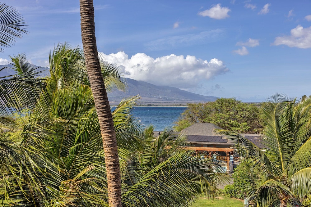 Oceanfront Modern & Elegant Vistas
