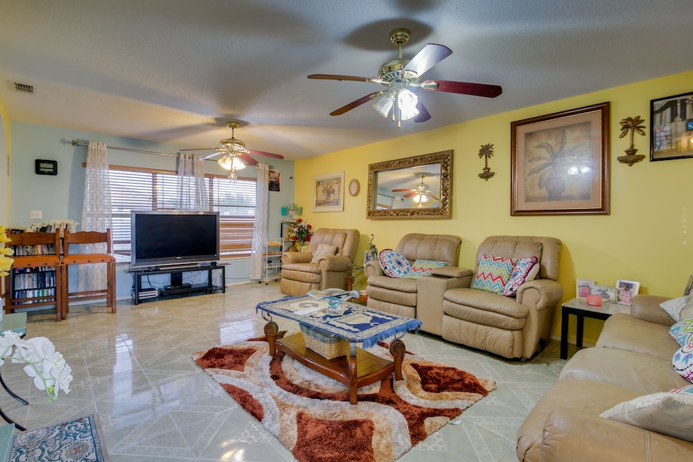 Spacious Mcallen Rental Home w/ Private Backyard! view 4