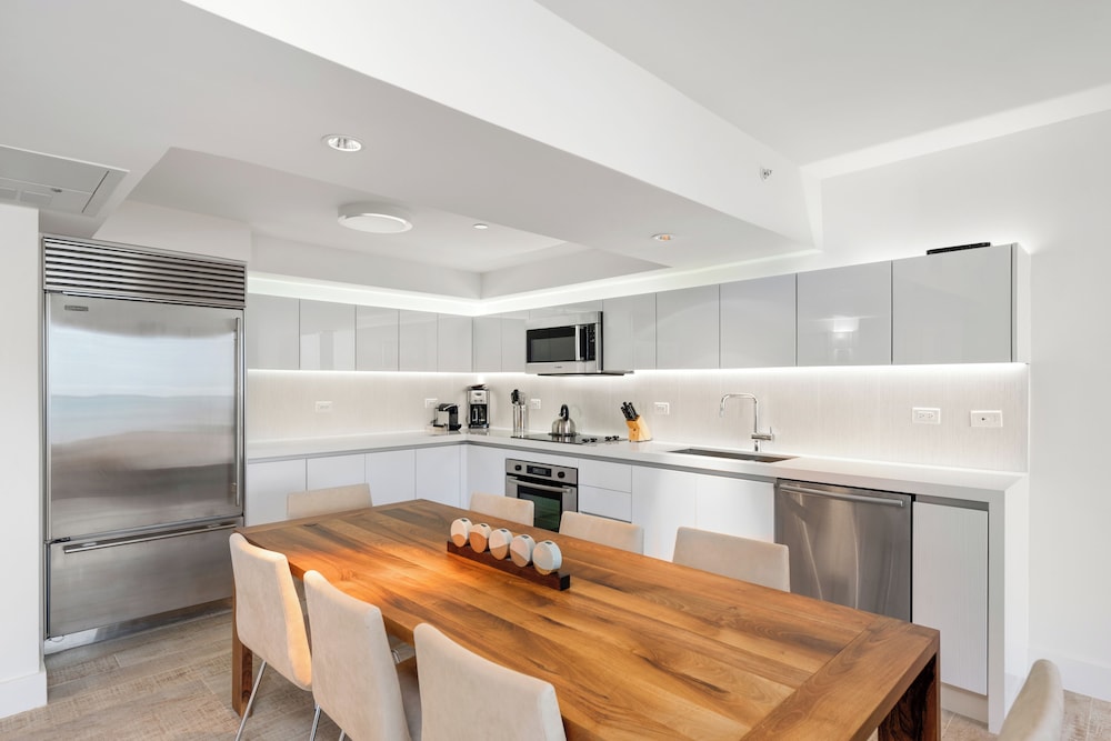 Luxury Vacation Rentals at 1 Hotel & Homes by LRMB