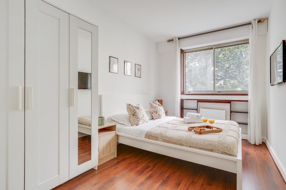 Chic 1BR Steps from Opéra Garnier