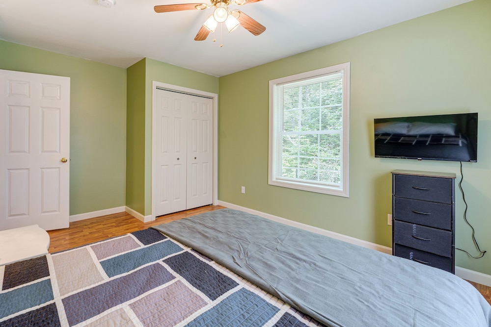 4 Mi to Long Lake! Secluded Haven w/ Fenced Yard