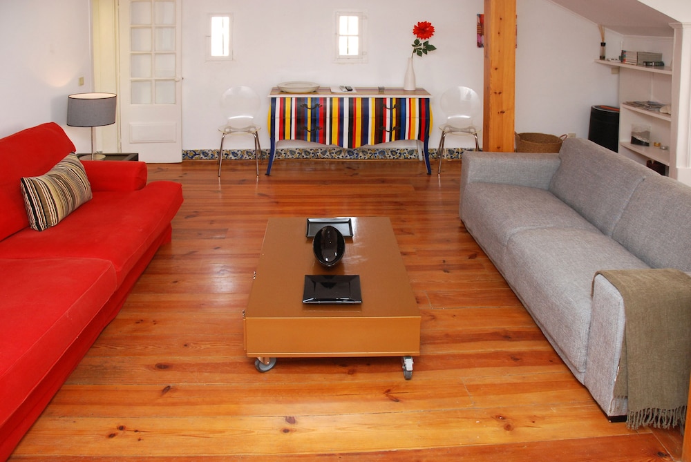 Bairro Alto Apartments by linc
