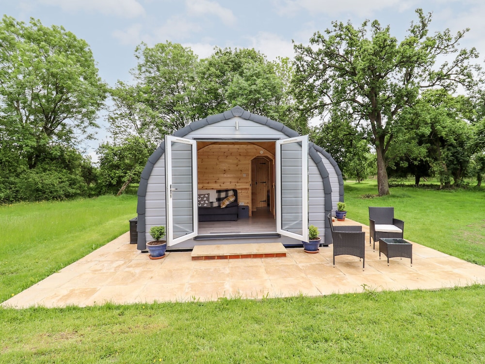 Meadow Lodge @ Berrys Place Farm