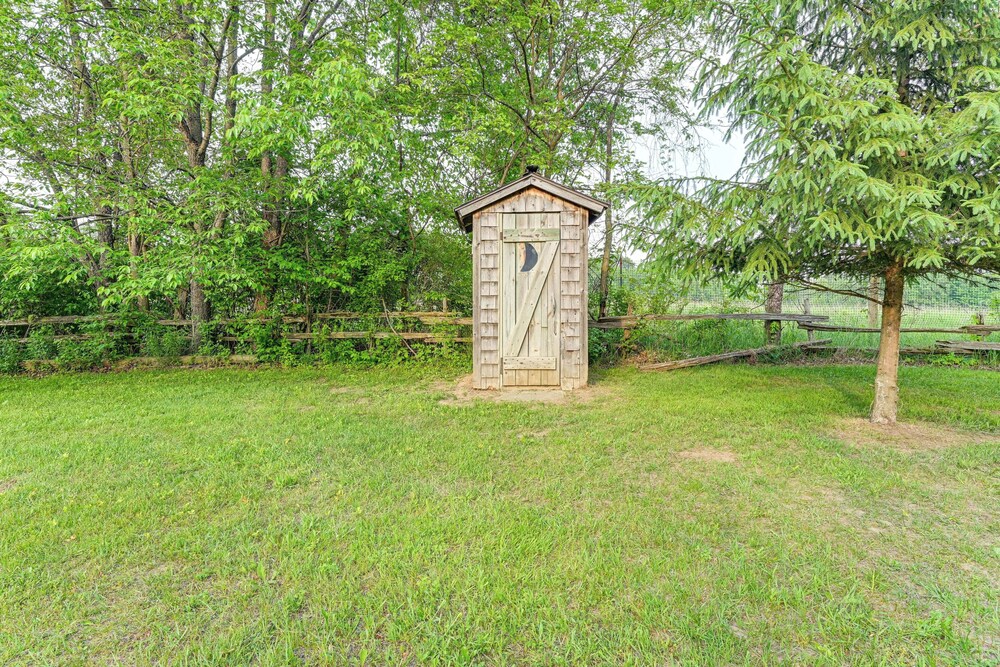 5-acre Kingston Getaway: Pond, Peacocks & Fire Pit