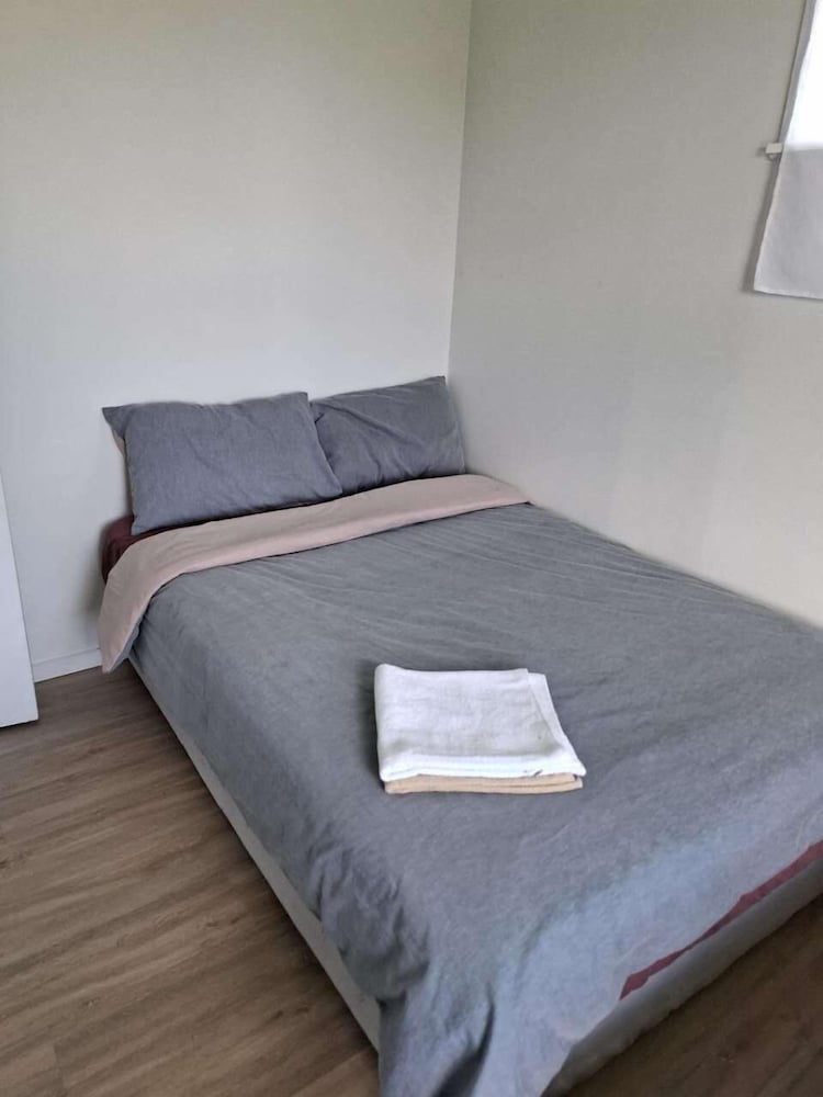 3 Bedroom House A 3 Frank St