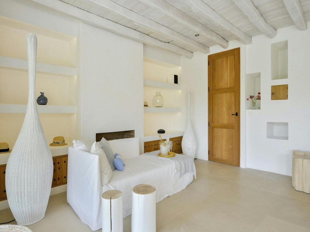 Holiday Home With Children Play Area