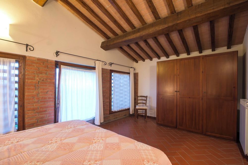 Amazing Chianti Site Fienile Shared Pool