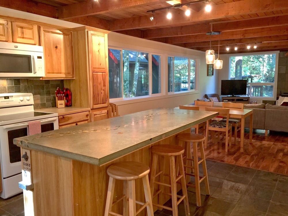 Mt Baker Lodging Cabin 66 Sleeps 10