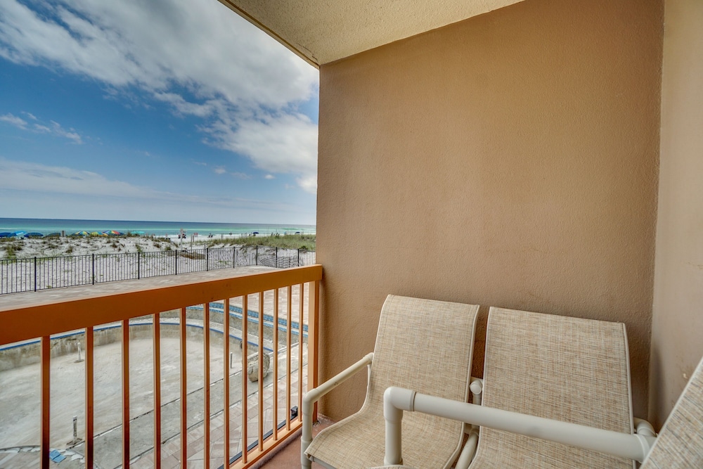 Pelican Beach Resort by Panhandle Getaways