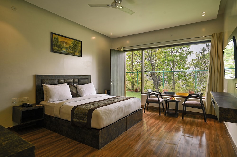 Aavaas Hill Resort