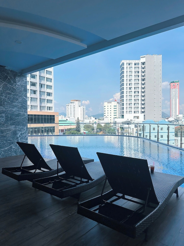 Ocean Vista Marina Suites Nha Trang