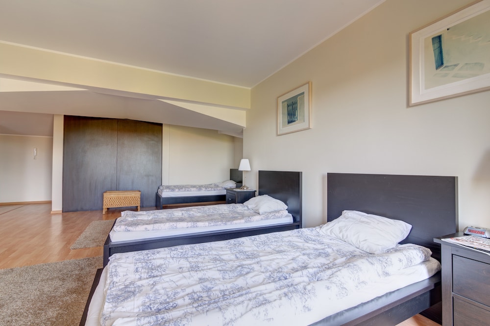 Apartments Happy Hours