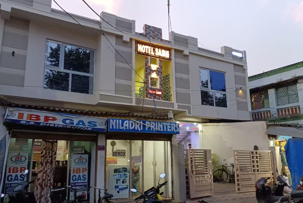 Goroomgo Sashi Puri view 4