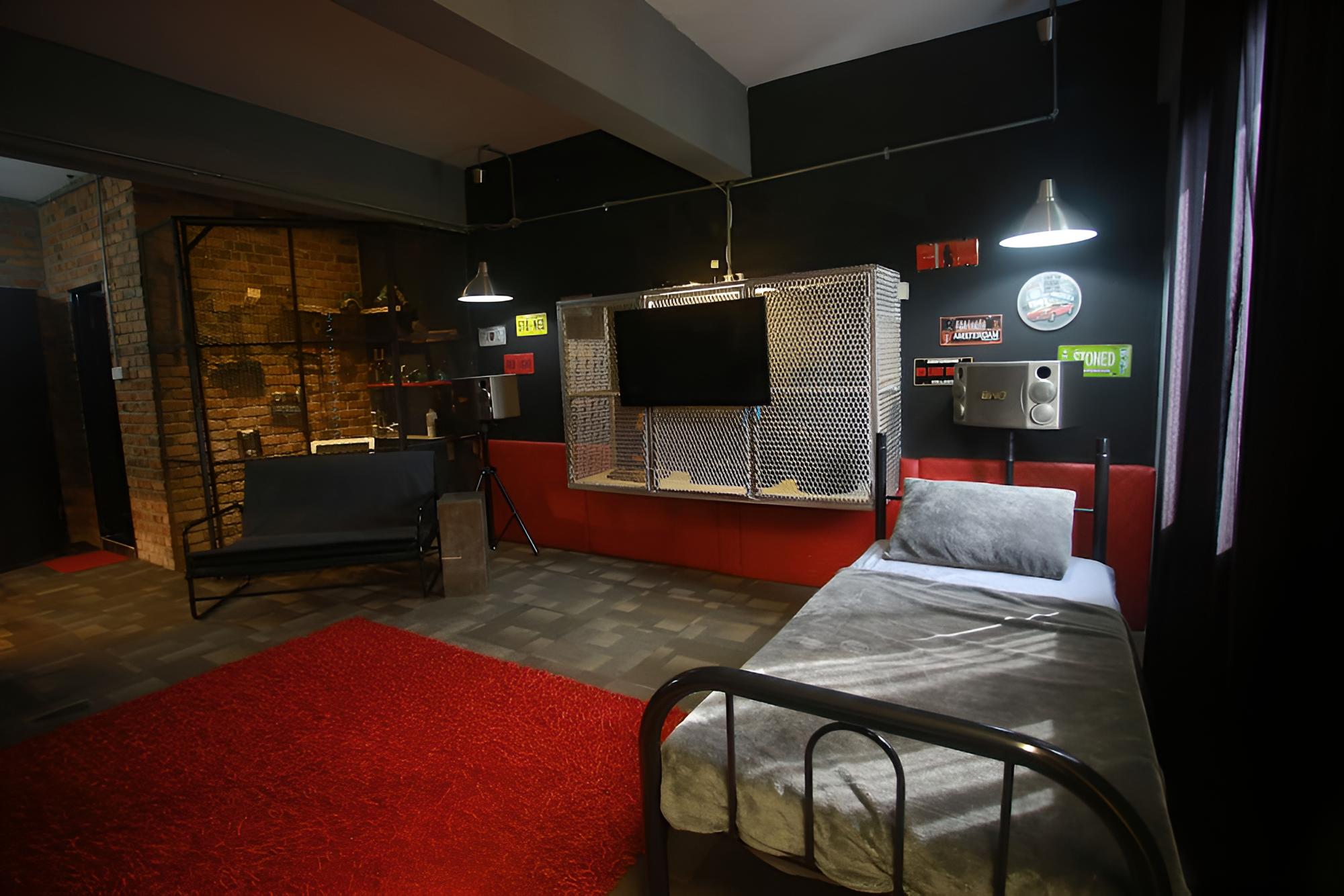 Bunker Hotel & Restaurant