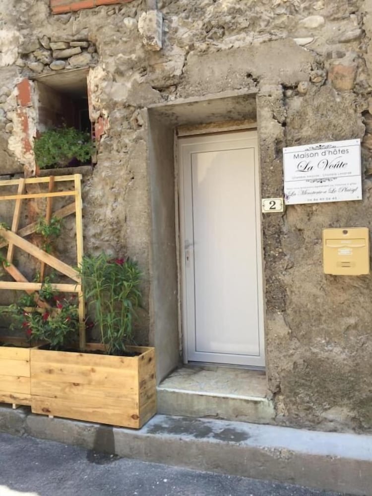 Maison d'hotes La Voute view 2