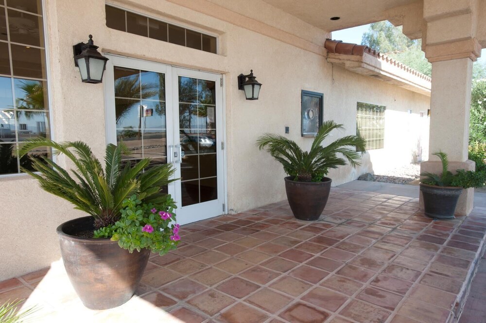 Calipatria Inn And Suites