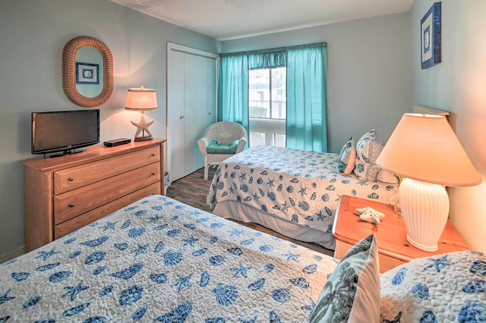 Walk to Ocean: Myrtle Beach Retreat w/ Sunroom view 4