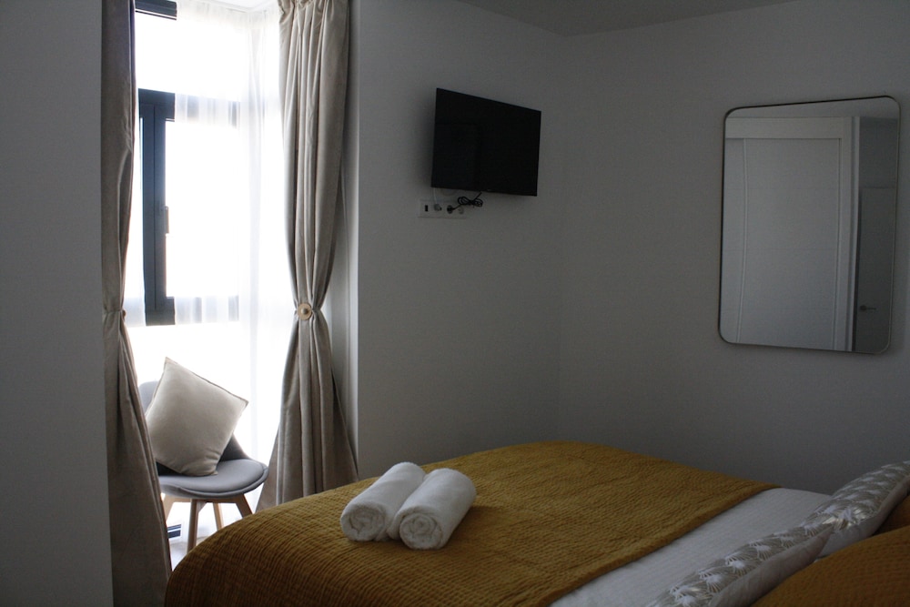 APARTAHOTEL MADRID URBAN SUITES - EDIFICIO EXCLUSIVO - 7 Apartments Boutique Full Equiped